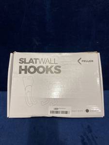lot 75735 image: FELLER SLATWALL HOOKS HEAVY DUTY NON SLIP