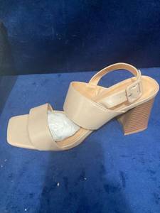 lot 75790 image: WOMENS OPEN TOE SHOES 9.5 US