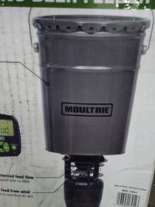 lot 29367 image: Moultrie 6.5-gallon Pro Hunter Ii Hanging Feeder