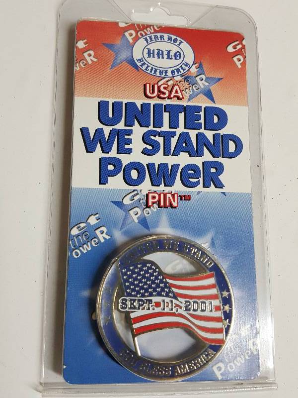 lot 8411 image: USA United we stand Sept 11th 2001 magnetic badge or fridge pin about 2 OD