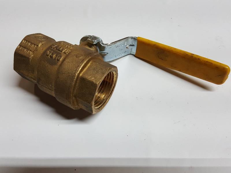 lot 8408 image: Made in Italy is this new CIM on off pipe thread ball valve for the 34 pipe threads