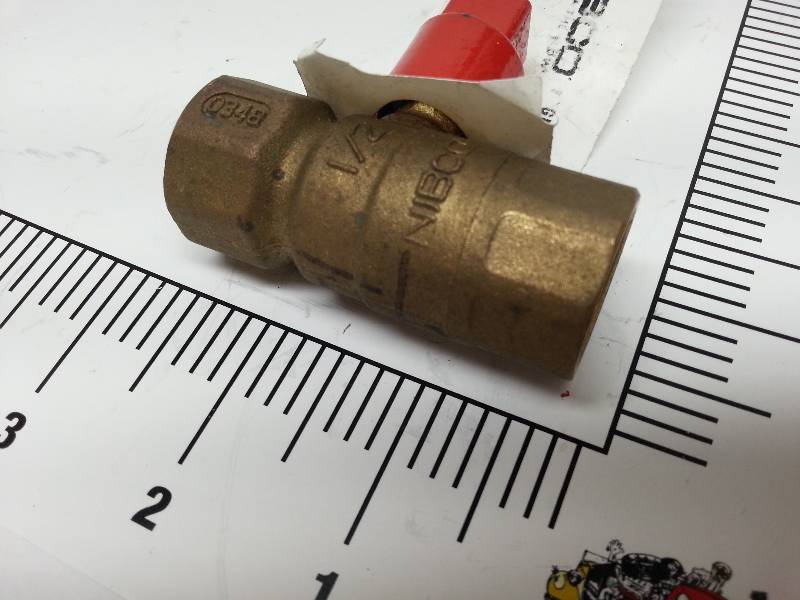 lot 8792-2 image: New 12 female NPT threads in out 90 degree turn gate valve with square wrench to shut off on