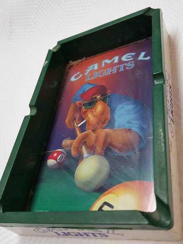 lot 8354 image: Its a Joe Camel promotional ashtray I think.  Made to look like a miniature pool table about 8-9 long.