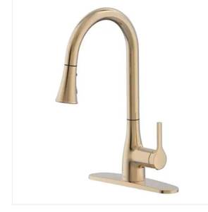 lot 2365 image: Classic Series Single-Handle Pull-Down Sprayer Kitchen Faucet in Champagne Gold - retails $200