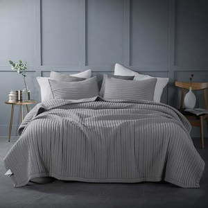 lot 22544 image: Kasentex Microfiber Reversible Quilt Set
