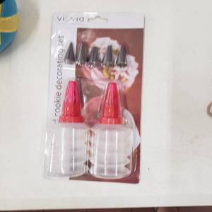 lot 22558 image: Cookie And Cupcake Decorating Set By Viovia Free Shipping