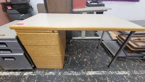 lot 5499 image: 4ft Wooden Laminate Desk