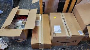 lot 9618 image: Assorted Laboratory Equipment - Safety Goggles, Everhot One-Burner Stove Model 391005, and More
