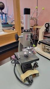 lot 9641 image: Fishner Scientific Microscope&nbsp