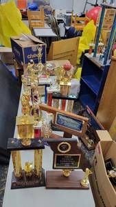 lot 9658 image: Mixed Lott of Grandview Christian School Trophies&nbsp