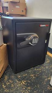 lot 9681 image: 18in Electronic Sentry Safe (Fire Safe)