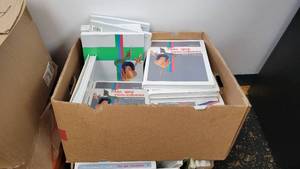 lot 9690 image: Box of School Curriculum Mas Que Vencedores Spanish 2A Textbooks