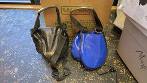lot 23469 image: Small Shoulder Bags W Weights