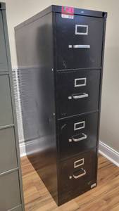 lot 9757 image: Lott of 2 Four Drawer Filing Cabinets - HON