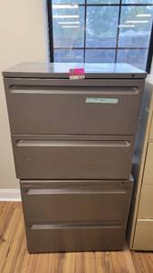 lot 9759 image: Lott of 2 Gray Two-Drawer Filing Cabinets
