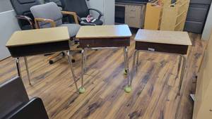 lot 9764 image: 3 Student Desks