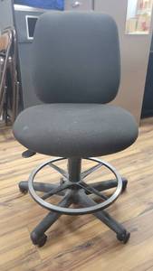 lot 9771 image: HON Arnless Office Chair W Adjustable Heights