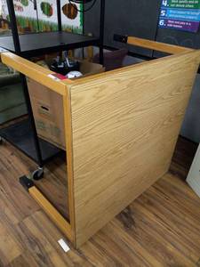lot 9867 image: Wooden Table