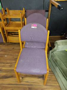 lot 9891 image: Lot of 3 mauve chairs