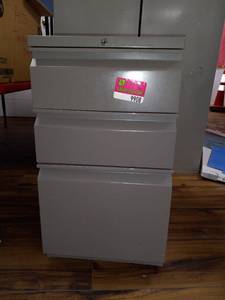lot 9908 image: 3 Drawer file Cabinet W Contents&nbsp