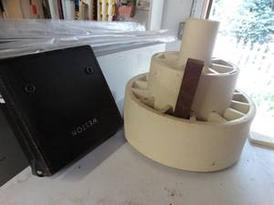 lot 1039 image: Tool Organizer and Multimeter
