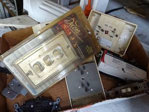 lot 1058 image: Electrical Lot