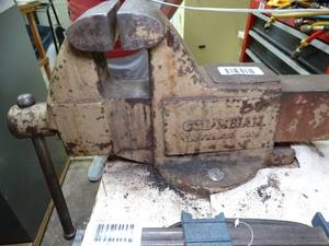 lot 1078 image: Columbian Bench Vise