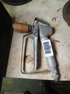 lot 1092 image: Flomatic Spray Gun