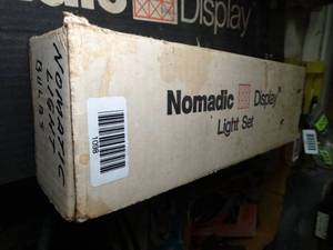 lot 1098 image: Light Bulbs