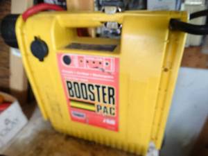 lot 1108 image: Automotive Booster Pac