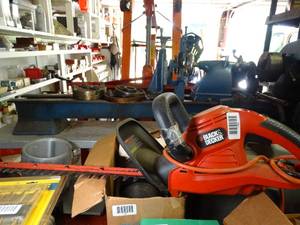 lot 1154 image: Electric Hedge Saw