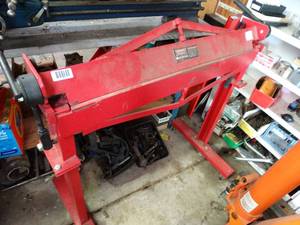 lot 1187 image: Central Machine Metal Brake