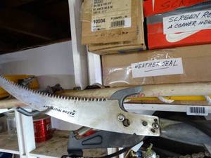 lot 1212 image: Lot of Pole saws