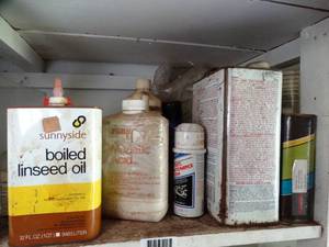 lot 1216 image: Lot of Yard Chemicals
