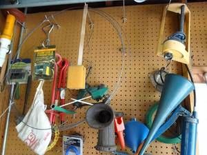 lot 1231 image: Contents on Peg Board
