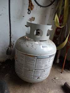 lot 1241 image: Partially Full Propane Tank