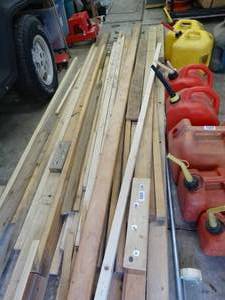 lot 1252 image: Mixed Lot of Untreated Wood Approx 8Ft Long