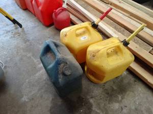 lot 1258 image: 1 Kerosene & 2 Diesel  5 Gallon Plastic Cans