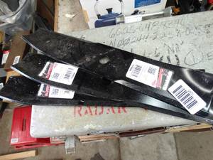 lot 1285 image: 3 - 14 Blades for 42 Cut