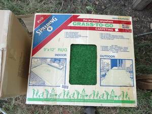 lot 1331 image: 9 x 12 Grass Carpeting Squares