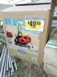 lot 1332 image: Garden Fountain new in box