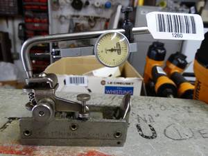 lot 1260 image: Craftsman Measuring Tool