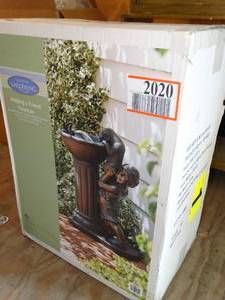 lot 1316 image: Unused Fountain in Box