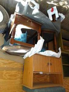 lot 1318 image: Mixed Lot of Furniture