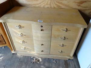 lot 1321 image: Multi Drawer Dresser