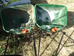 lot 1327 image: Lot of 2 Spreaders