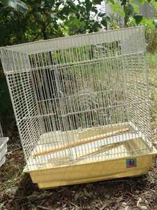 lot 1426 image: Quality Metal Bird Cage