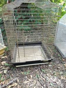 lot 1429 image: Metal Bird Cage