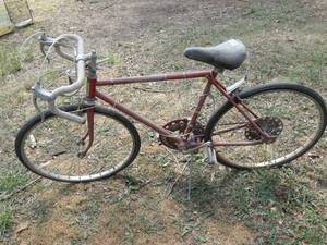 lot 1432 image: Kid Vintage 10 Speed Bicycle
