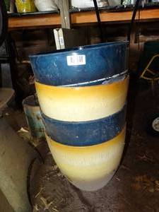 lot 1467 image: Lot of 4 Quality Plastic Tall Planters